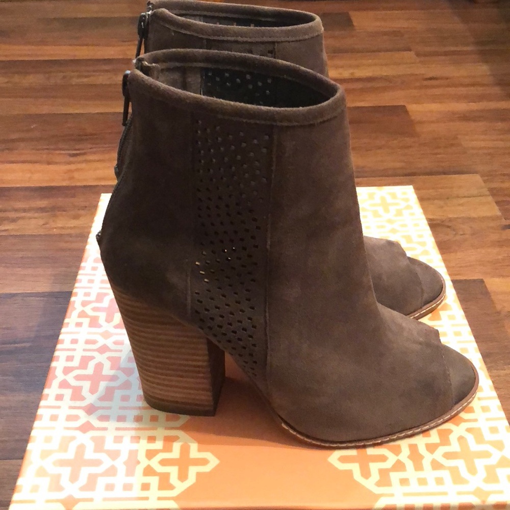 Gianni Bini Grey Peep-toe Booties